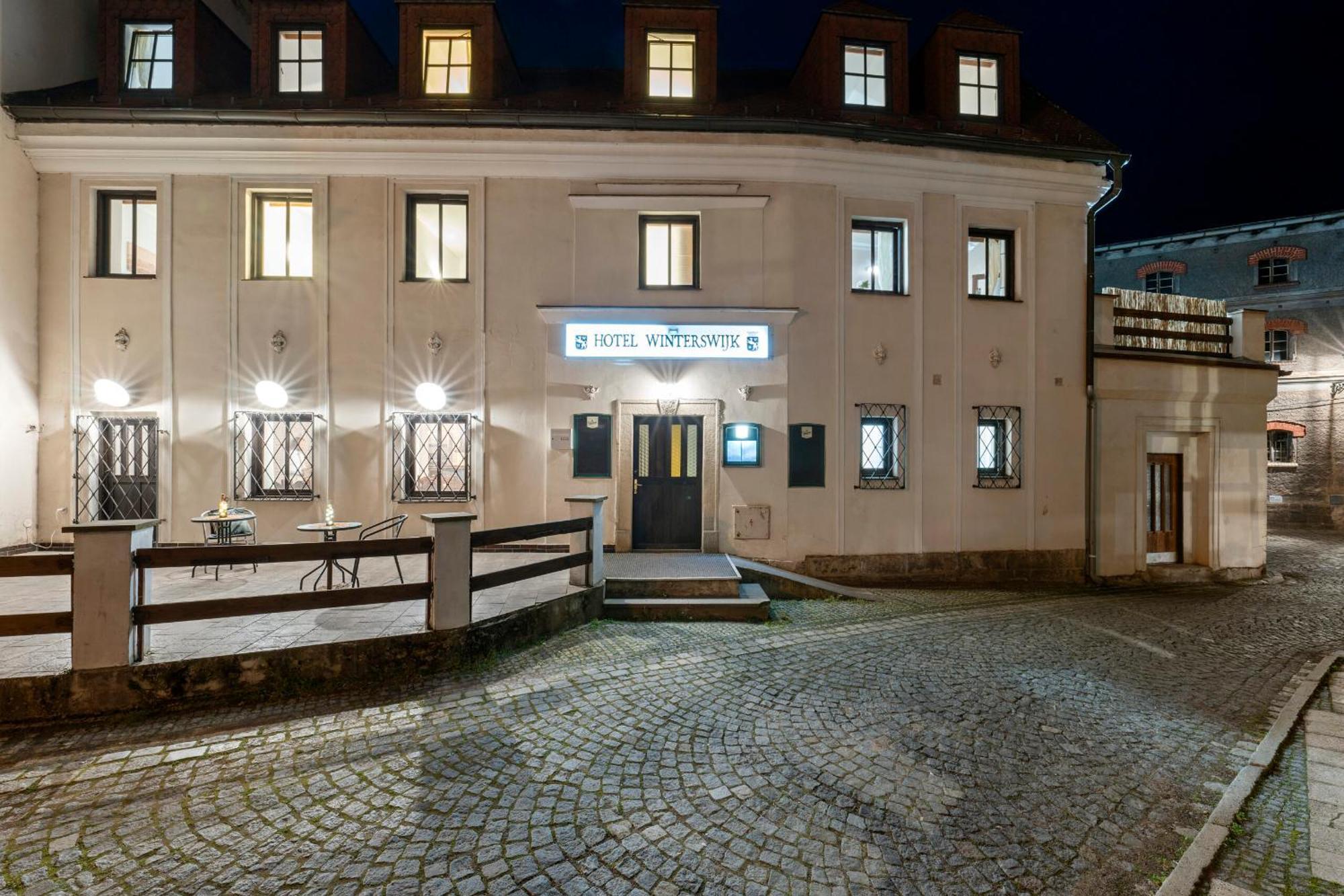 Apartmany Baroko Броумов Екстер'єр фото