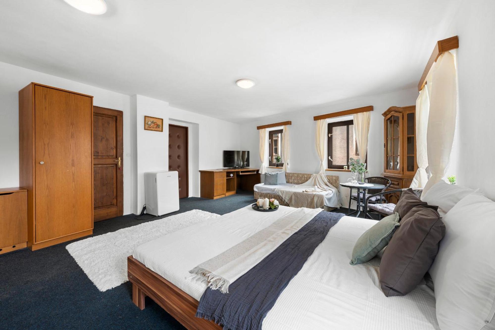 Apartmany Baroko Броумов Екстер'єр фото