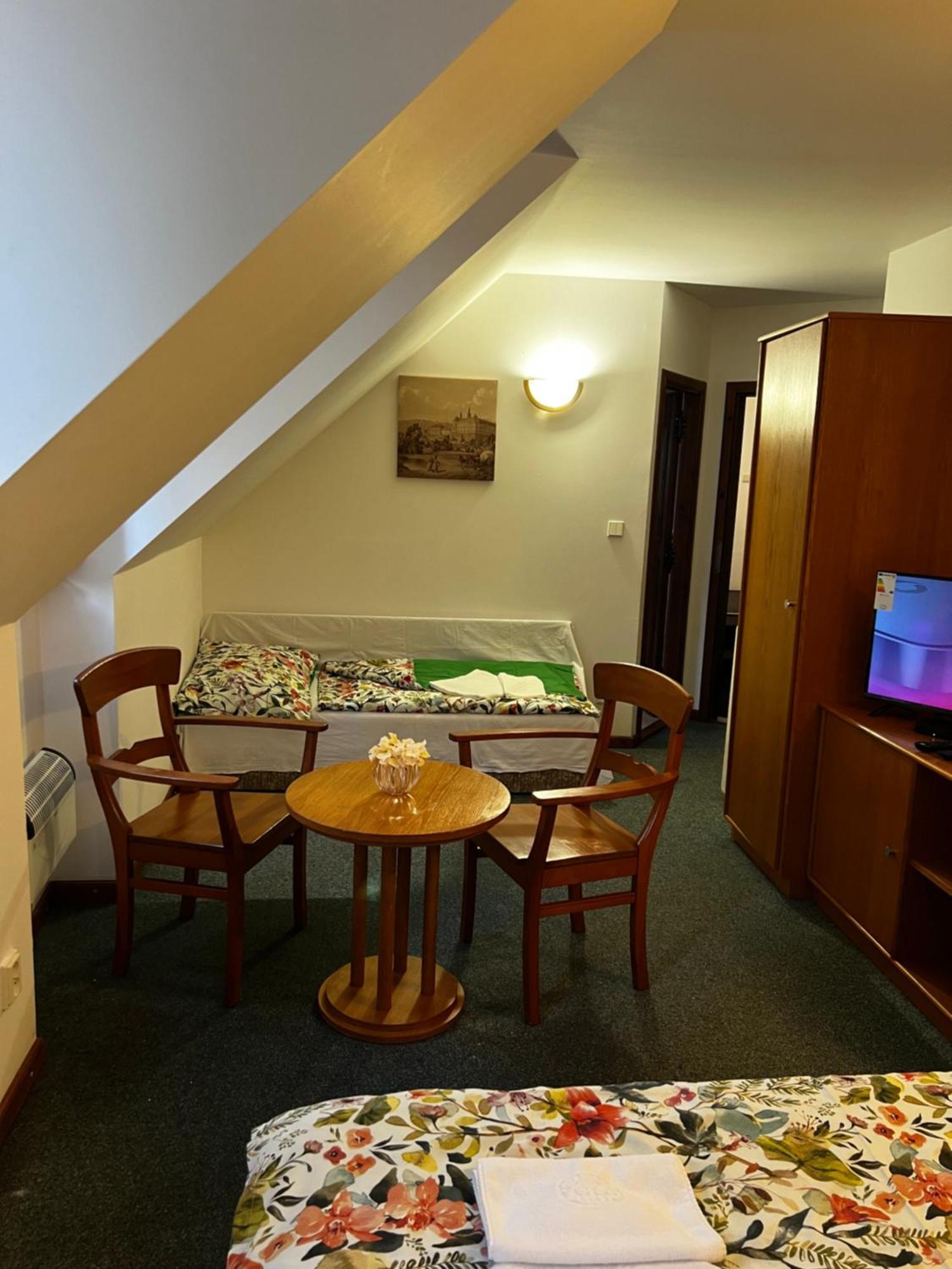 Apartmany Baroko Броумов Екстер'єр фото
