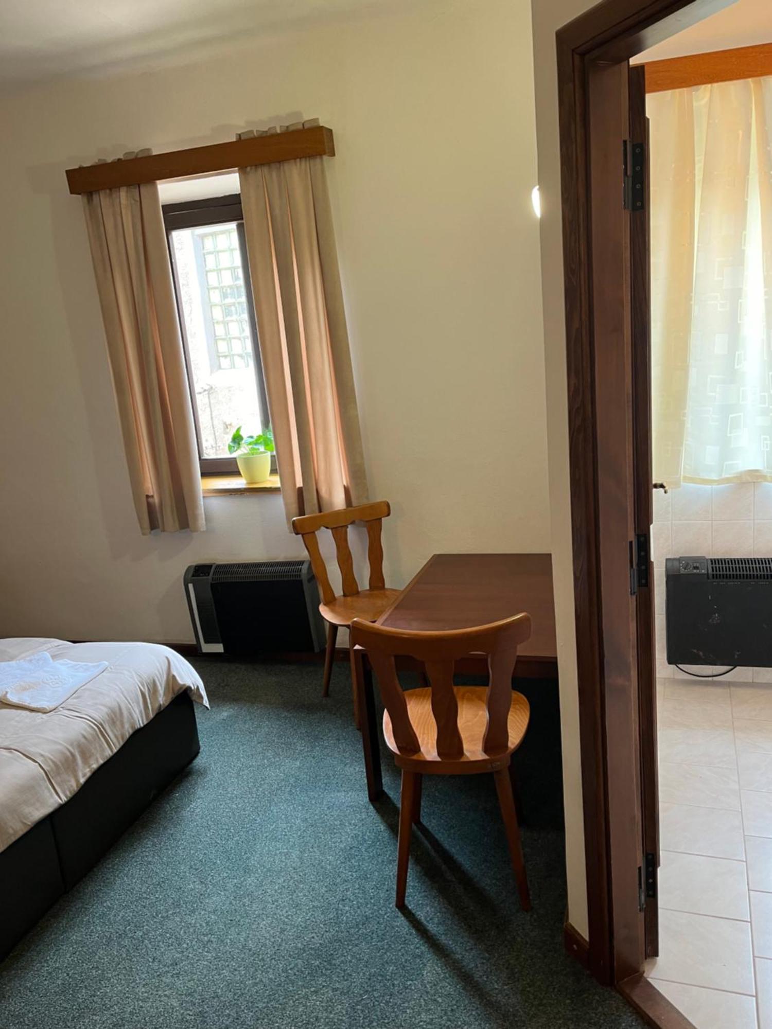 Apartmany Baroko Броумов Екстер'єр фото
