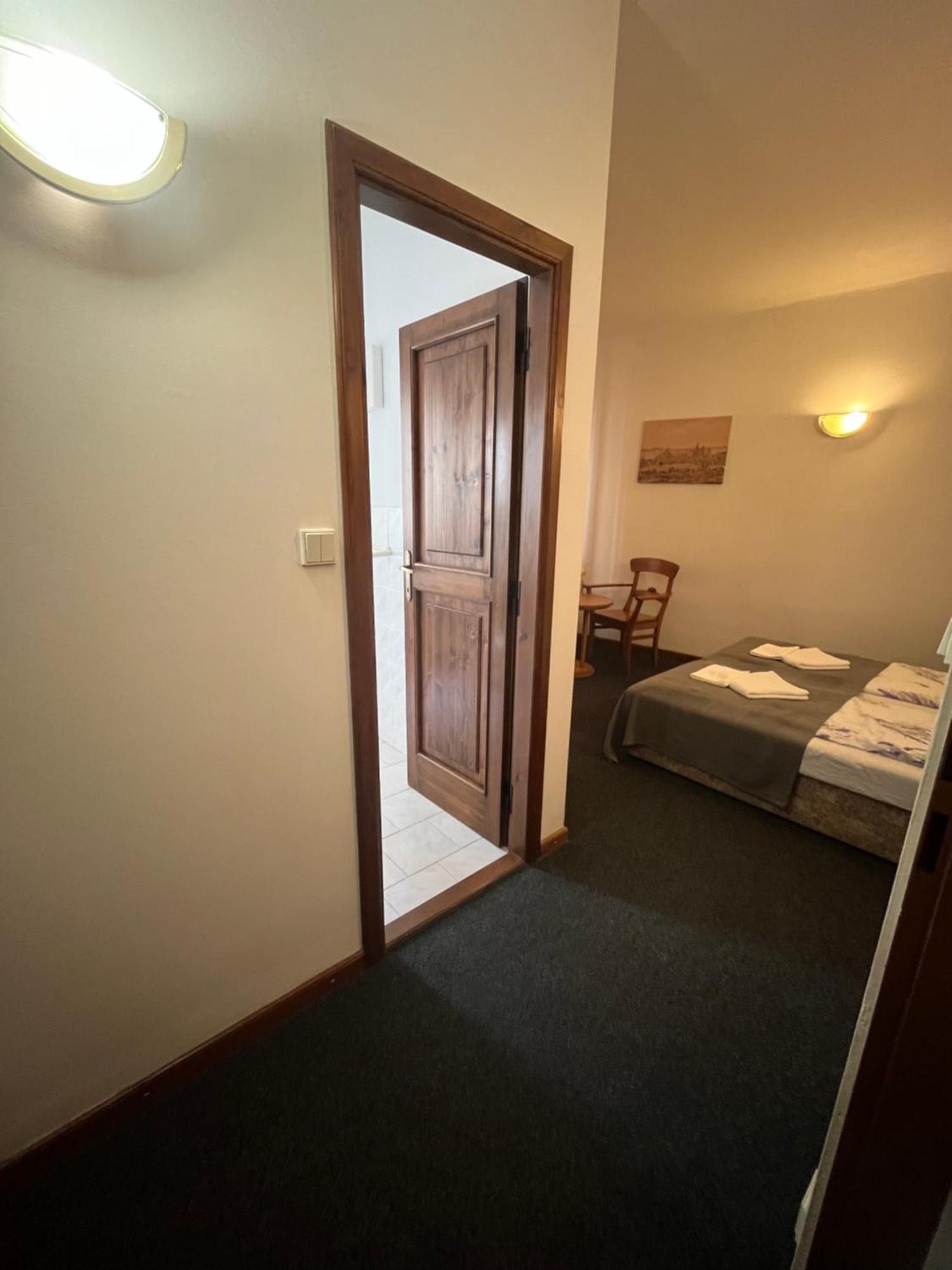 Apartmany Baroko Броумов Екстер'єр фото