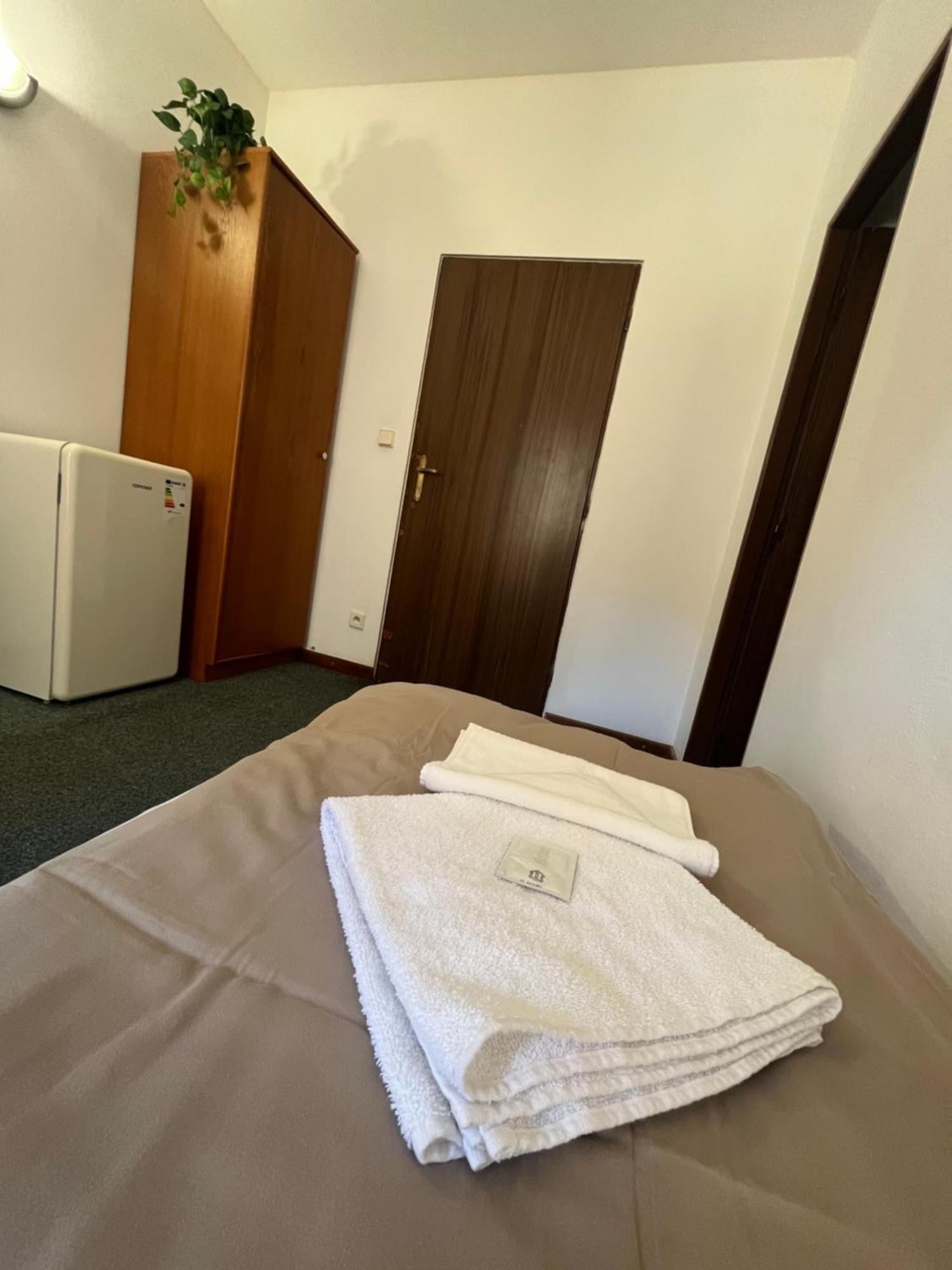 Apartmany Baroko Броумов Екстер'єр фото