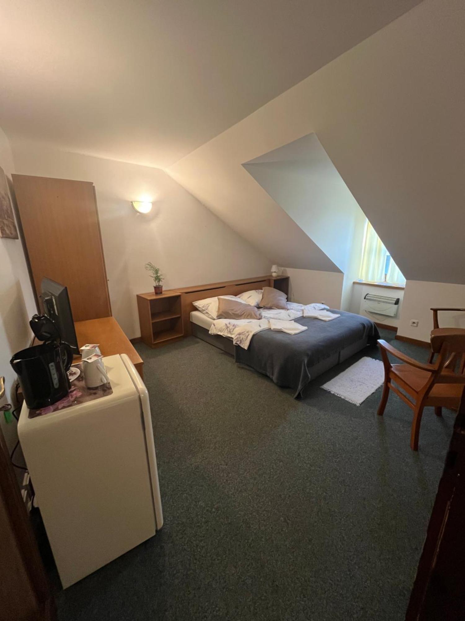 Apartmany Baroko Броумов Екстер'єр фото