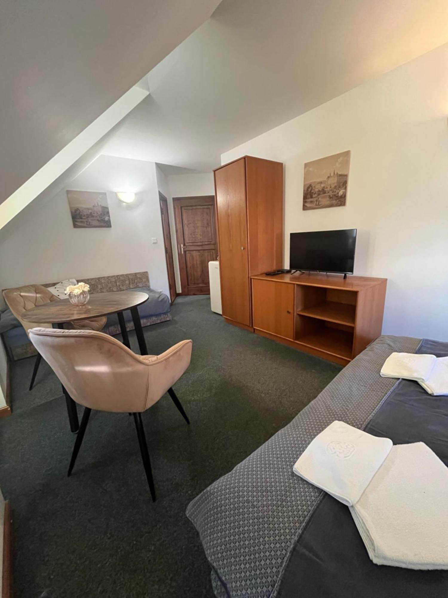 Apartmany Baroko Броумов Екстер'єр фото